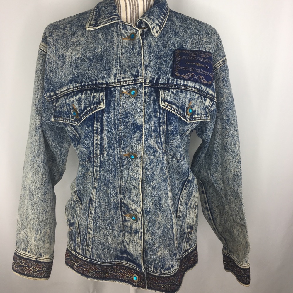 Vintage denim jacket acid wash grunge nostalgia stranger things Nancy
